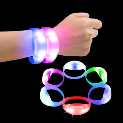 Vòng đeo tay có đèn LED dành cho sự kiện